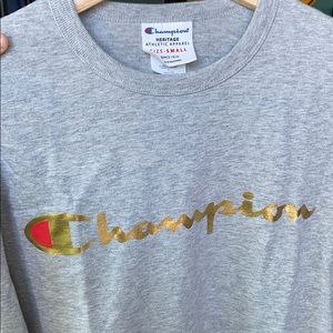 Men’s champion long sleeve shirt
